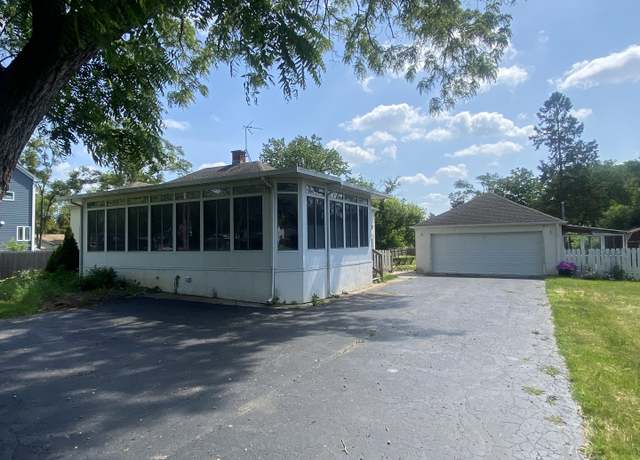 Property at 3806 Wilke Rd, Rolling Meadows, IL 60008, 4 beds, 1.5 baths