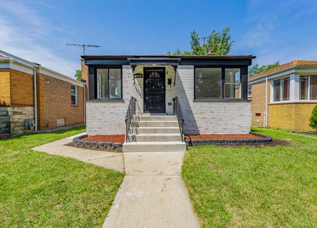 Property at 12534 S Racine Ave, Calumet Park, IL 60827, 3 beds, 1 bath