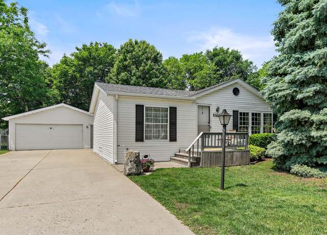 Property at 8566 Fig Tree Ln, Roscoe, IL 61073, 3 beds, 2 baths