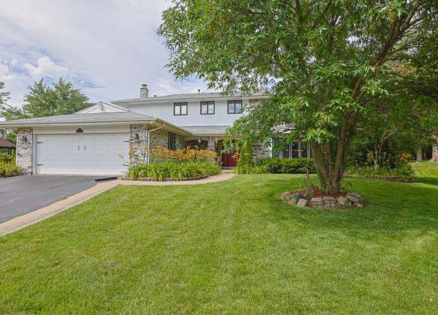 Property at 1532 Petersham Ln, Schaumburg, IL 60173, 4 beds, 4.5 baths