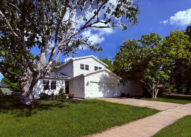 Property at 1816 Sadler Dr, Champaign, IL 61821, 3 beds, 1.5 baths