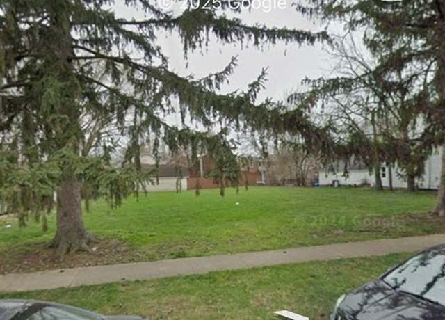 Property at 930 W New York St, Aurora, IL 60506