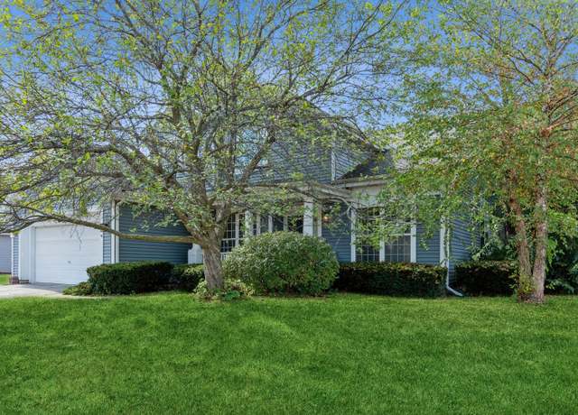 Property at 233 Mondovi Dr, Oswego, IL 60543, 6 beds, 3.5 baths