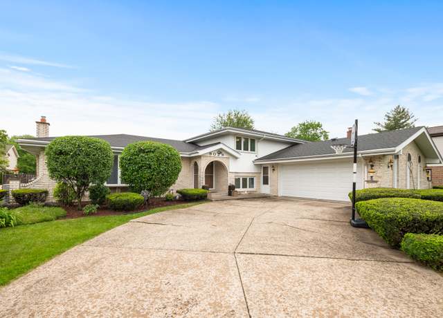 Property at 9029 Pine St, Orland Park, IL 60462, 4 beds, 3 baths