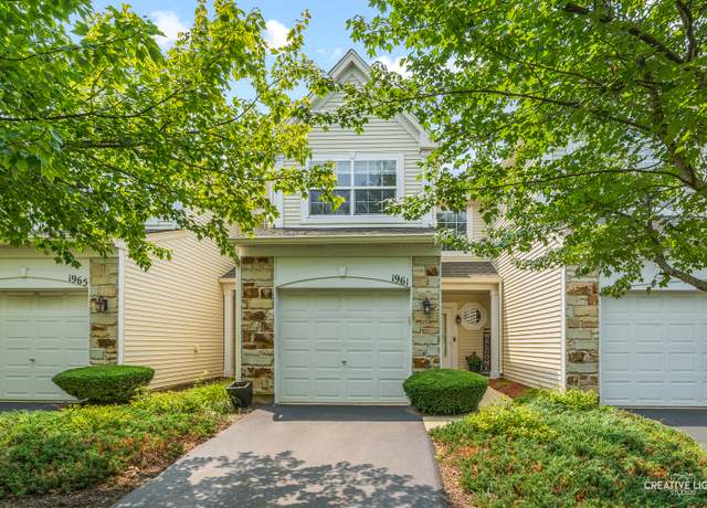 Property at 1961 Misty Ridge Ln, Aurora, IL 60503, 2 beds, 2.5 baths