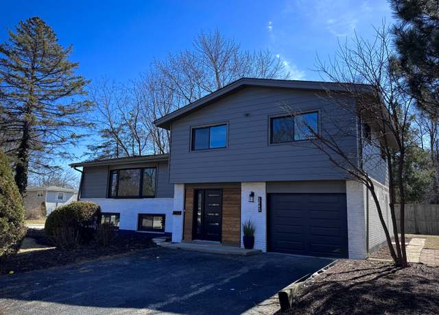 Property at 1445 Deerfield Rd, Deerfield, IL 60015, 4 beds, 2 baths