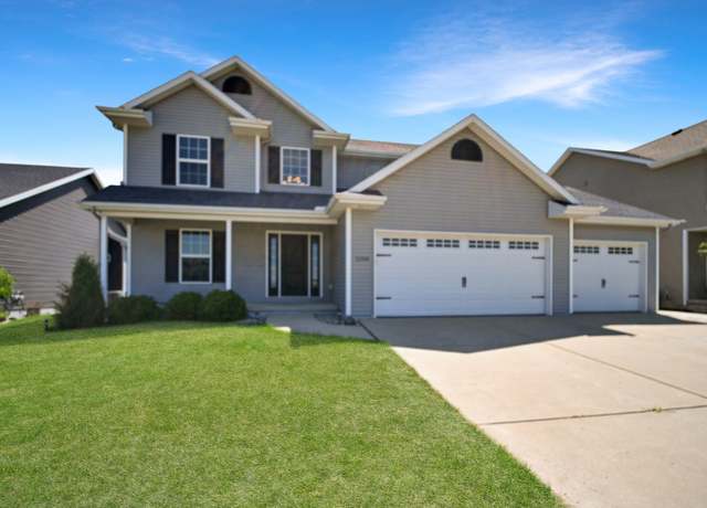 Property at 1204 Ledgestone Dr, Normal, IL 61761, 5 beds, 3.5 baths
