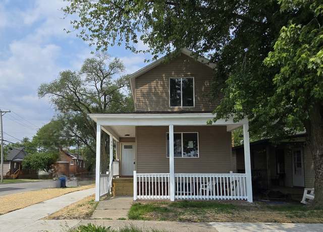 Property at 301 N West Ave, Kankakee, IL 60901, 3 beds, 2 baths