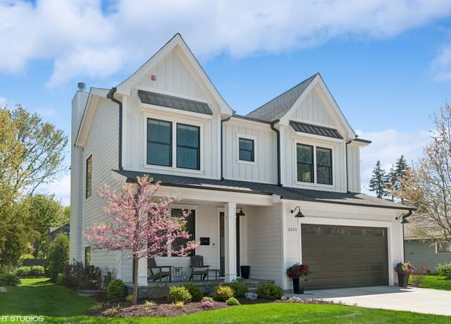 Property at 2521 Illinois Rd, Northbrook, IL 60062, 5 beds, 4.5 baths