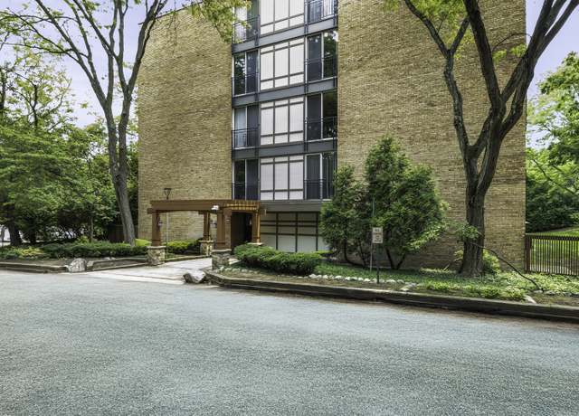 Property at 5800 Oakwood Dr Unit 1A, Lisle, IL 60532, 1 bed, 1 bath