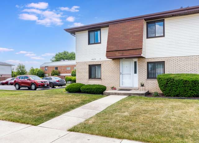 Property at 8429 162nd Pl #3, Tinley Park, IL 60487, 2 beds, 1.5 baths