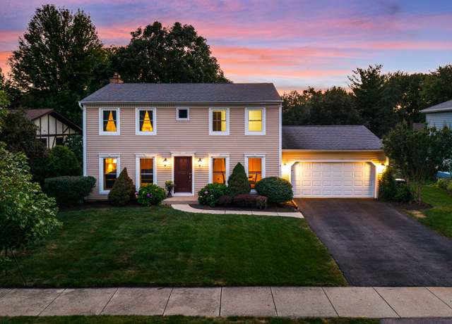 Property at 1035 Williamsburg Dr, Naperville, IL 60540, 4 beds, 2.5 baths