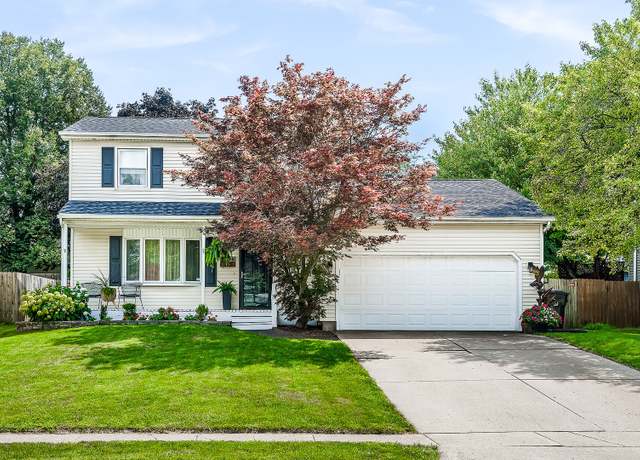 Property at 1423 Chadwick Dr, Normal, IL 61761, 3 beds, 2.5 baths
