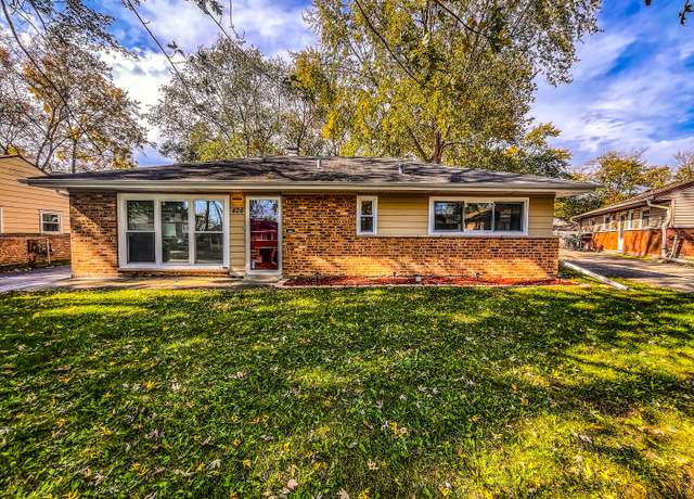 Property at 426 Neosho St, Park Forest, IL 60466, 3 beds, 1 bath