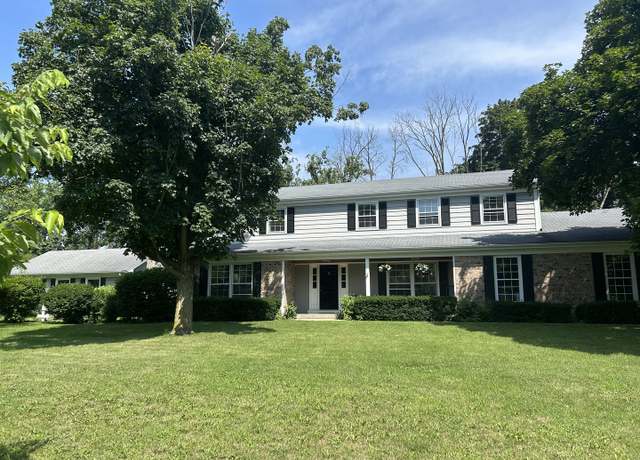 Property at 206 Warwick Rd, Lake Forest, IL 60045, 4 beds, 2.5 baths