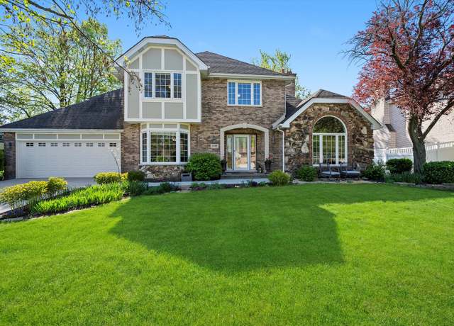 Property at 13315 W Creekside Dr, Homer Glen, IL 60491, 5 beds, 3 baths