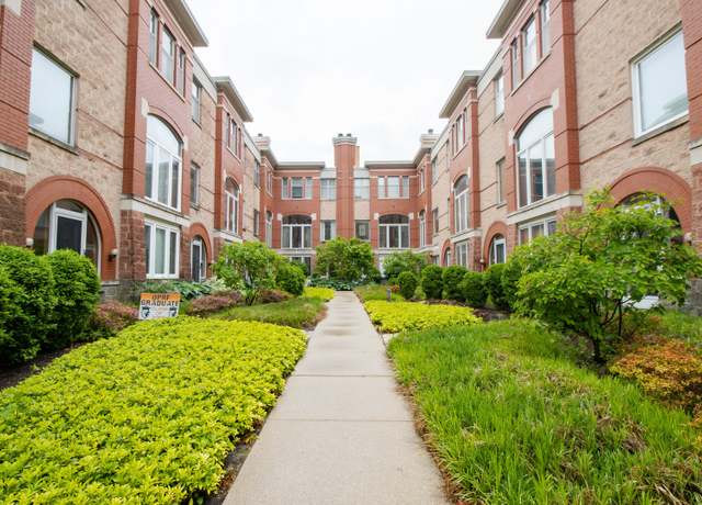 Property at 235 S Marion St Unit C, Oak Park, IL 60302, 3 beds, 2.5 baths