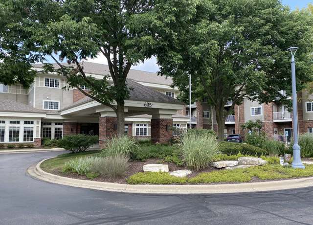 Property at 605 Barrington Ave #304, East Dundee, IL 60118, 2 beds, 1.5 baths