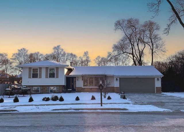 Property at 403 66th St, Downers Grove, IL 60516, 4 beds, 3 baths