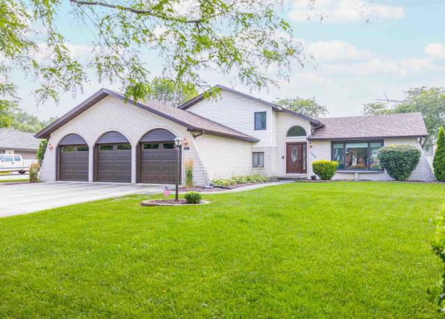 Property at 1205 Barber Ln, Joliet, IL 60435, 4 beds, 3 baths