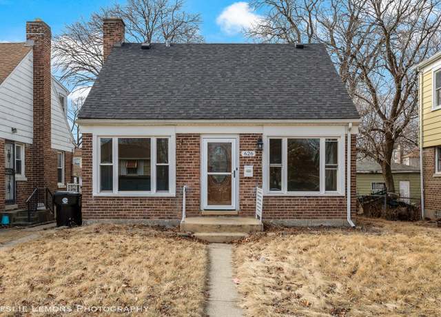 Property at 626 Manchester Ave, Westchester, IL 60154, 3 beds, 2 baths