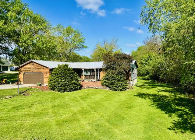 Property at 1310 E 15th Rd, Streator, IL 61364, 4 beds, 2 baths