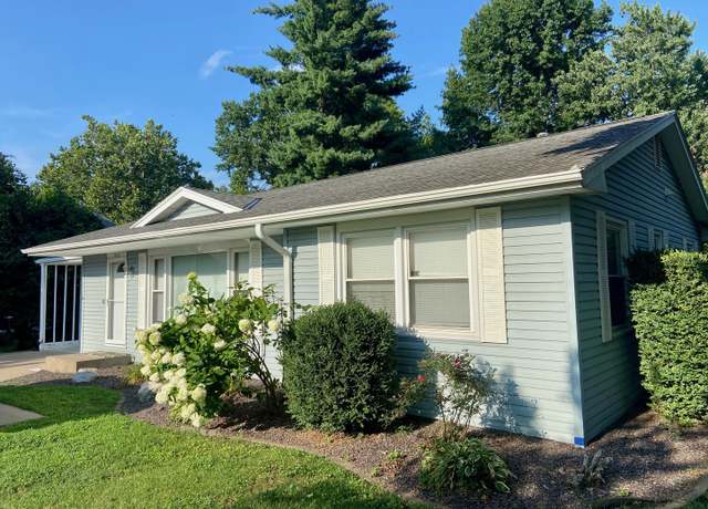 Property at 1632 N 24th St, Quincy, IL 62301, 2 beds, 1 bath