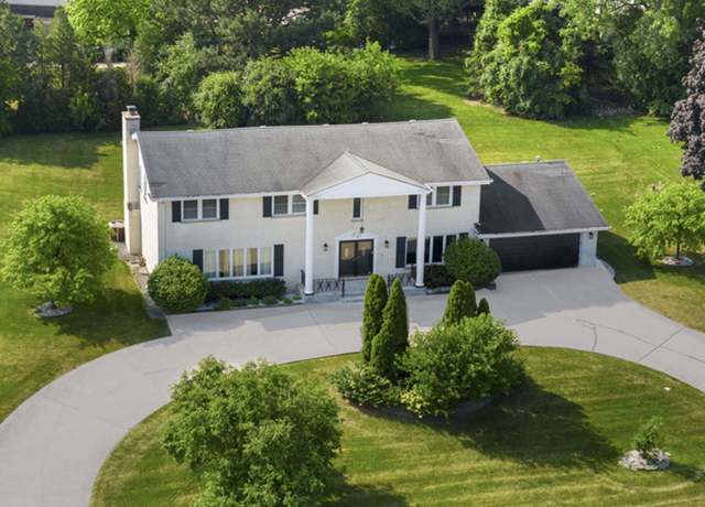 Property at 16 Kingston Dr, Oak Brook, IL 60523, 4 beds, 2.5 baths