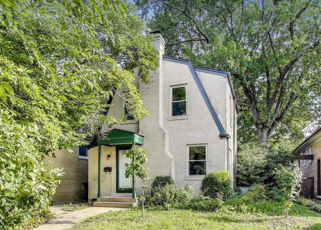 Property at 5507 W Ardmore Ave, Chicago, IL 60646, 2 beds, 1.5 baths