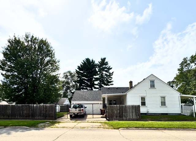 Property at 1602 Pierce Ave, Rockford, IL 61103, 3 beds, 1 bath