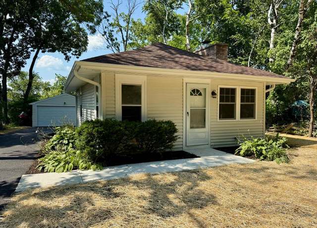 Property at 26346 N Walnut Ave, Mundelein, IL 60060, 2 beds, 1 bath