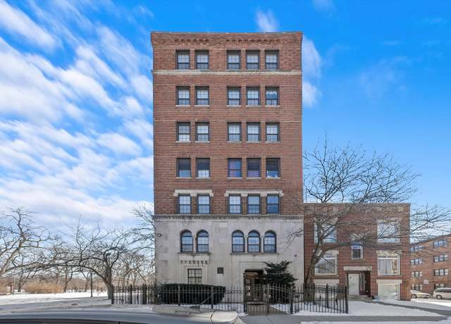 Property at 3017 E 78th St Unit 4B, Chicago, IL 60649, 1 bed, 1 bath