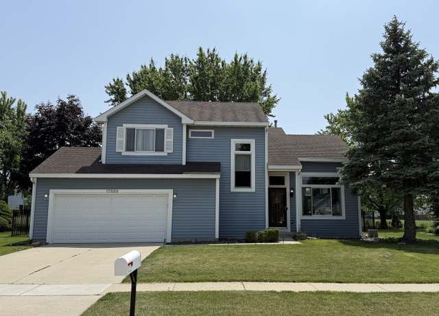 Property at 17889 W Elsbury St, Gurnee, IL 60031, 3 beds, 2.5 baths