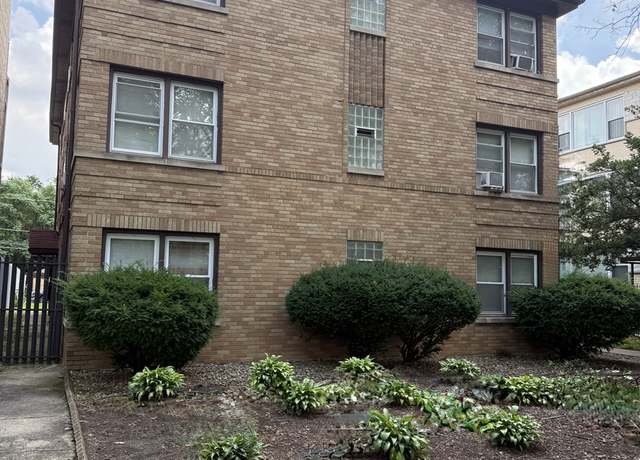 Property at 10601 S Hale Ave, Chicago, IL 60643, 11 beds, 6 baths