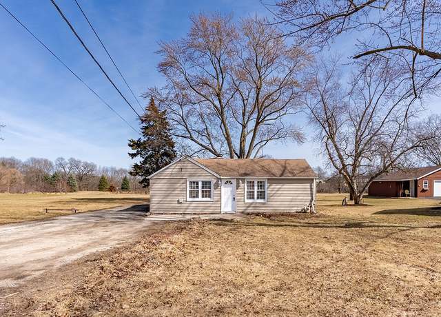 Property at 1346 S Broadway Rd, Montgomery, IL 60538, 3 beds, 1 bath