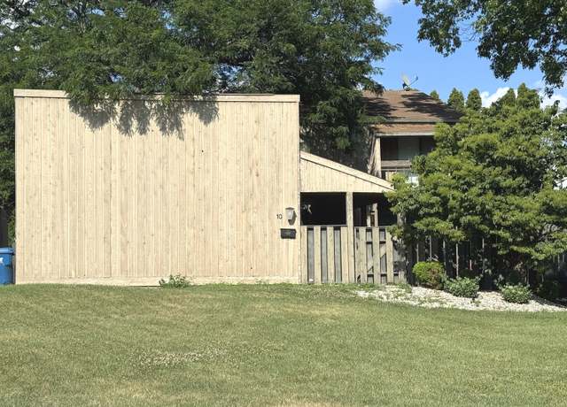 Property at 10 Exeter Turn, Bourbonnais, IL 60914, 2 beds, 1.5 baths