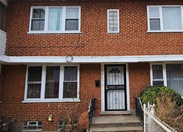 Property at 5065 W Gladys Ave Unit C, Chicago, IL 60644, 2 beds, 1.5 baths