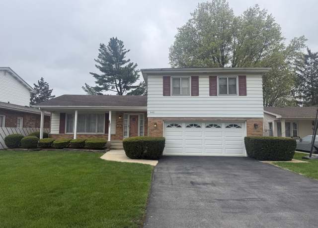 Property at 440 N Wesley Dr, Addison, IL 60101, 4 beds, 2.5 baths