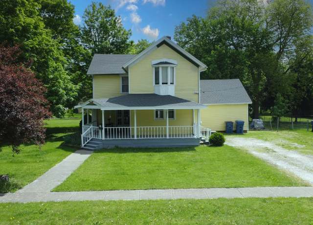 Property at 407 E Mulberry St, Watseka, IL 60970, 4 beds, 1 bath
