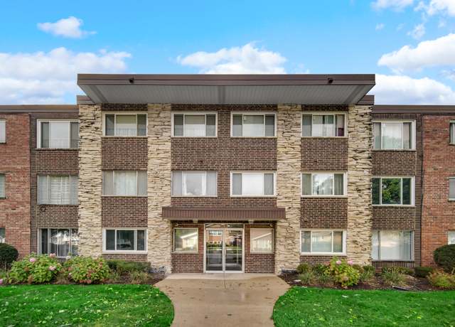 Property at 10210 Washington Ave #311, Oak Lawn, IL 60453, 2 beds, 1.5 baths