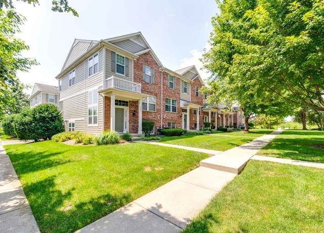Property at 1077 Crane Pt, Elgin, IL 60124, 3 beds, 2.5 baths