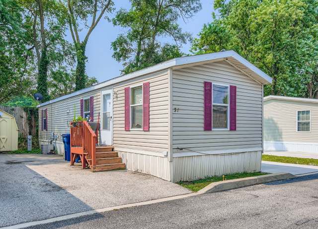 Property at 37 S Branch Rd, Northfield, IL 60093, 2 beds, 1 bath