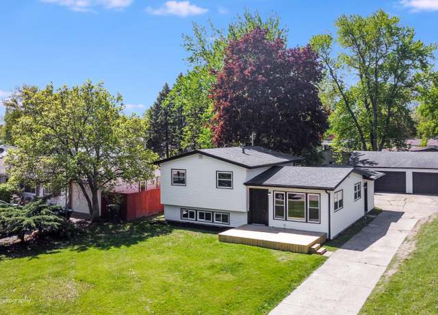 Property at 11 Durango Rd, Montgomery, IL 60538, 4 beds, 2 baths