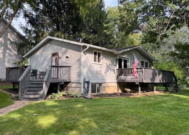 Property at 103 Stanford Way, Poplar Grove, IL 61065, 3 beds, 1 bath