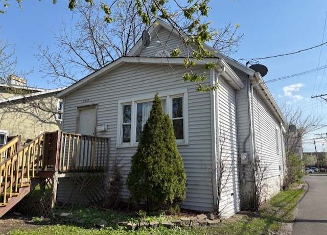 Property at 2347 121st Pl, Blue Island, IL 60406, 2 beds, 2 baths