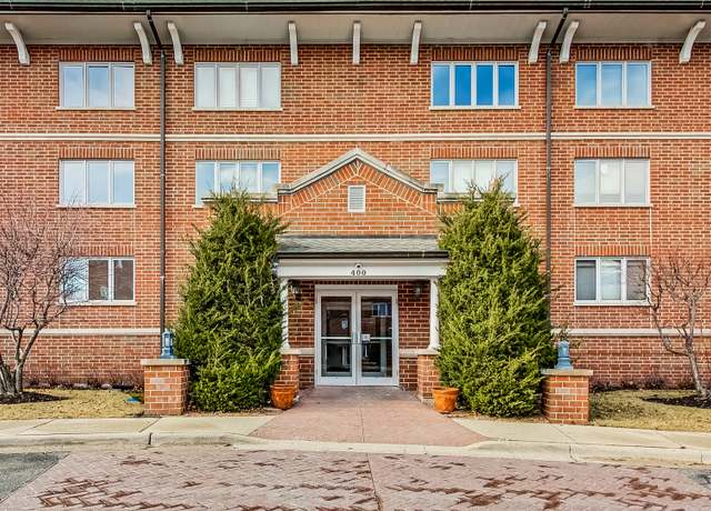 Property at 400 S Northwest Hwy #202, Park Ridge, IL 60068, 2 beds, 2 baths