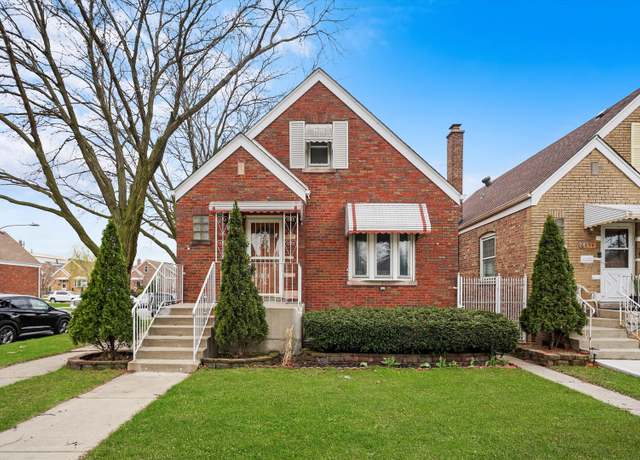Property at 6858 S Kedvale Ave, Chicago, IL 60629, 3 beds, 2.5 baths