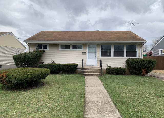 Property at 15532 Elm St, South Holland, IL 60473, 3 beds, 1 bath
