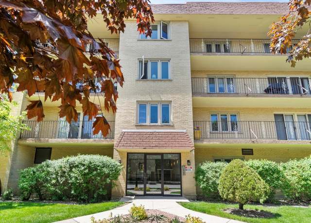 Property at 6300 W Montrose Ave #201, Chicago, IL 60634, 3 beds, 2 baths