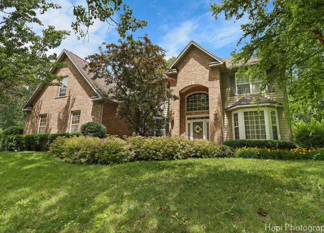 Property at 1606 Tecumseh Dr, Mchenry, IL 60050, 4 beds, 2.5 baths
